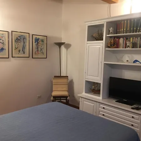 Holiday home Aquila Di Mare *